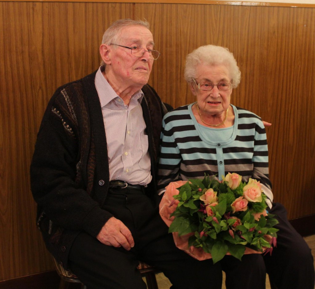 Lieselotte und Edmund Böhn beim Empfang anlässlich ihrer Eisernen Hochzeit.
